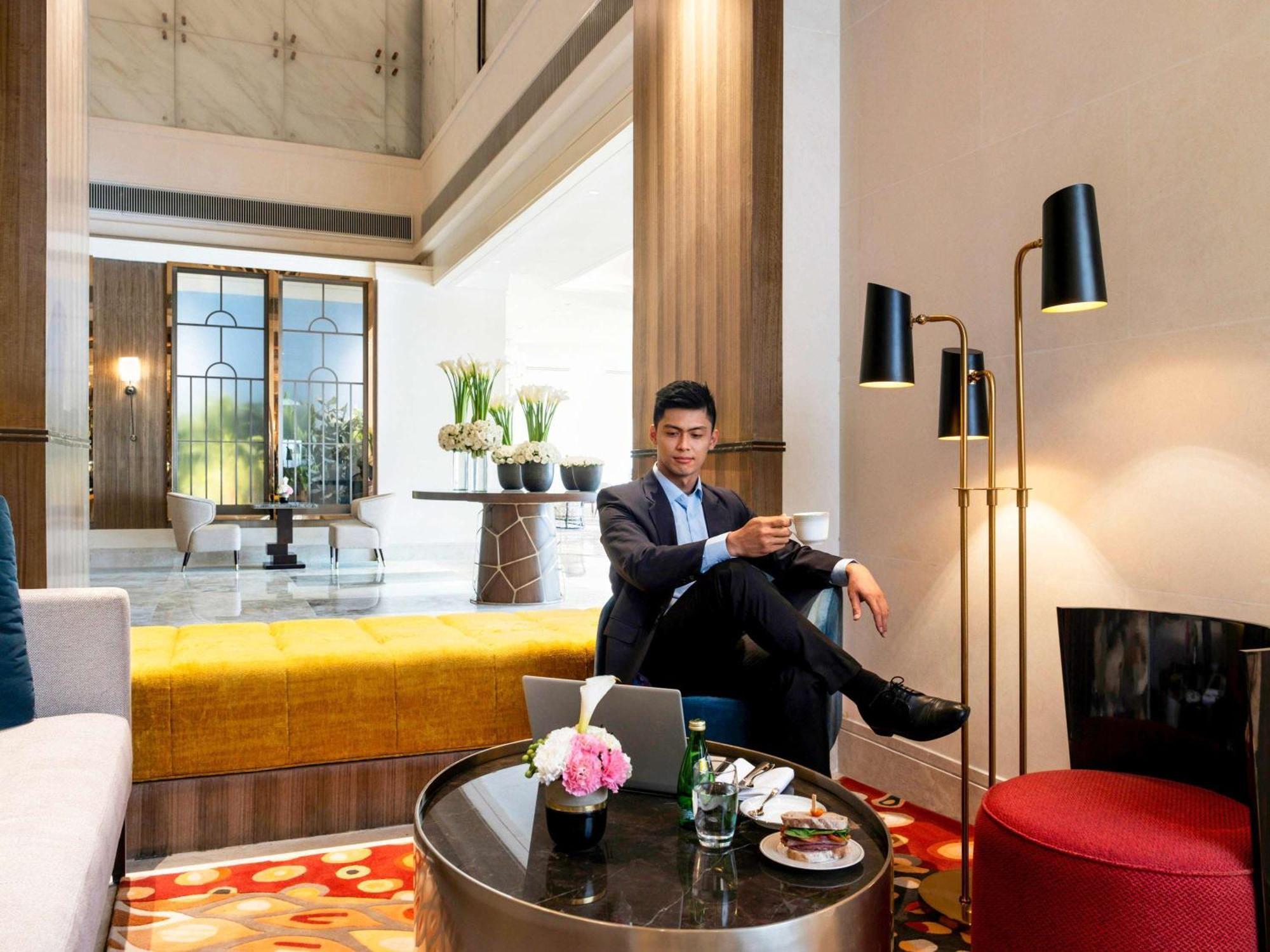 Admiral Hotel Manila - Mgallery Collection Экстерьер фото